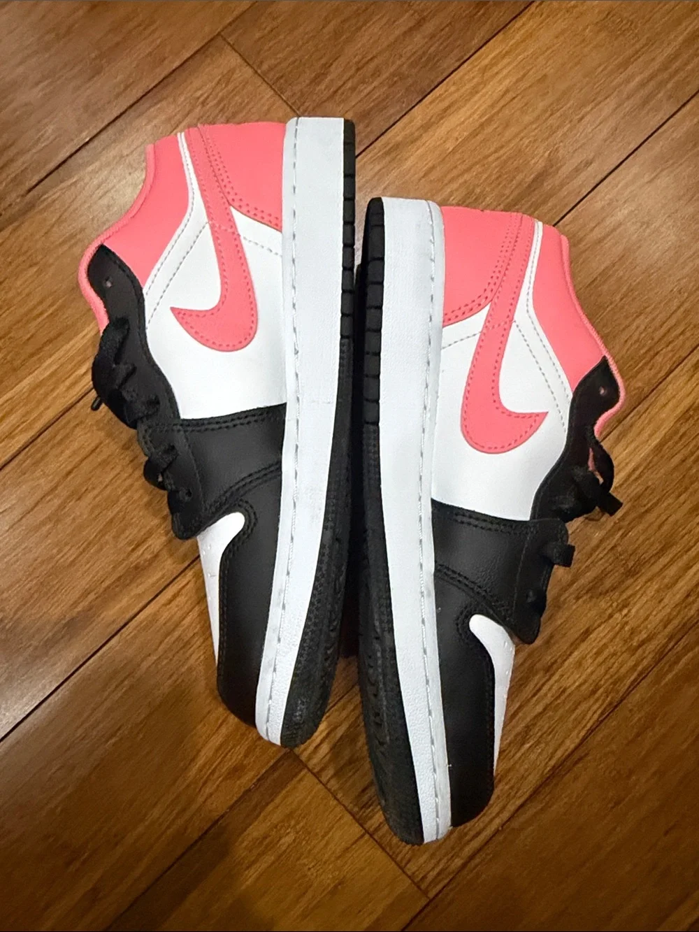 Nike Air Jordan 1 Low Kids 6Y